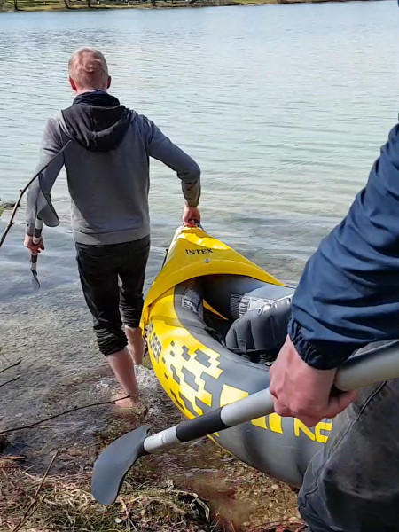 intex_explorer_k2_carrying_to_water intex_explorer_k2_carrying_to_water