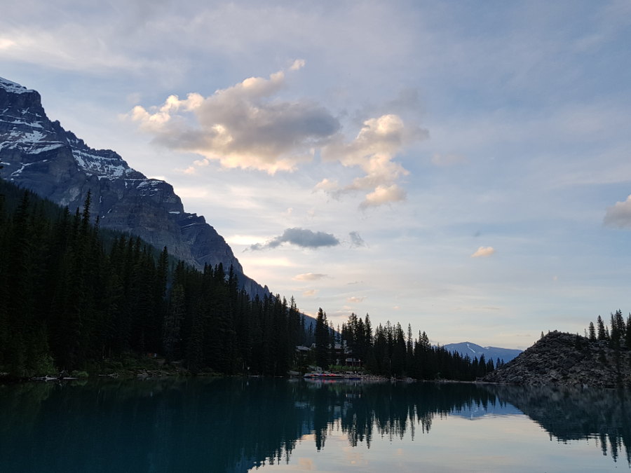 Lake Moraine canoe rental