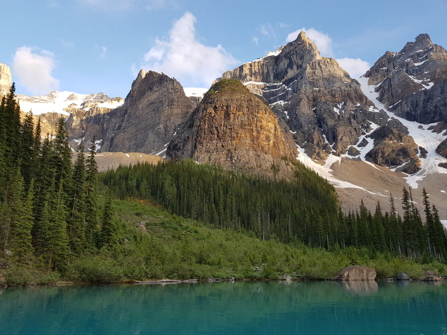 lake moraine ten peaks